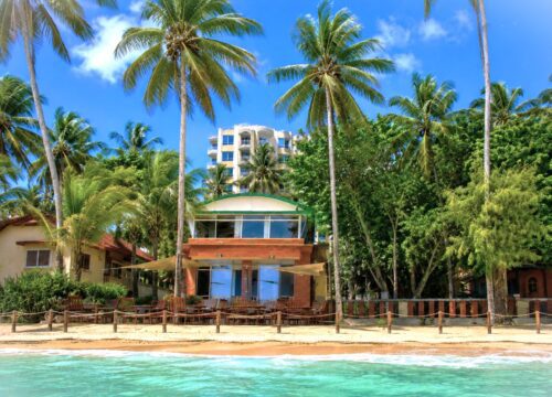 Oceanfront-Resort-and-restaurant-mombasa-Kenya